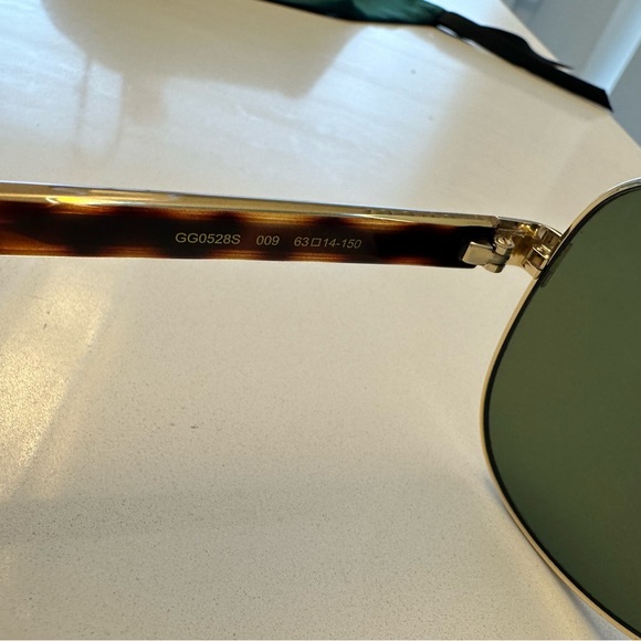 Gucci Aviator Gold Sunglasses - Picture 5 of 7